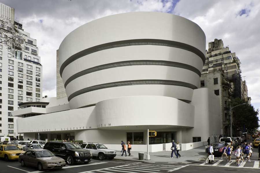 Guggenheim Museum in New York 900x599 Modernist Architecture: 30 Stunning Examples