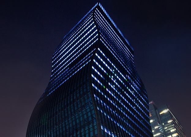 Curvaceous glass facade tower in Seoul, Korea