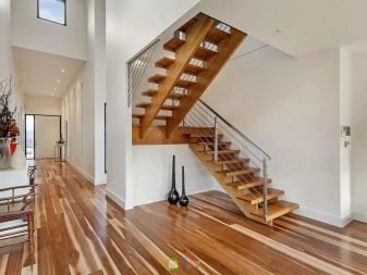 Изготовление межэтажных лестниц для коттеджей: нюансы строительства и красивые примеры